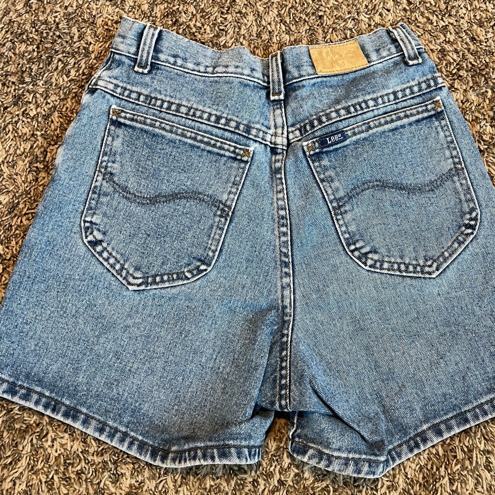 Lee vintage original riveted denim jean shorts mom style medium wash size 7